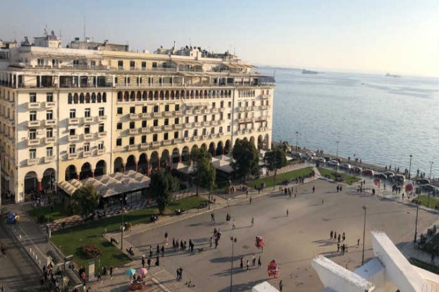 Rriten shifrat nga COVID-19 në rajon, Greqia hyn në karantinë të përgjithshme