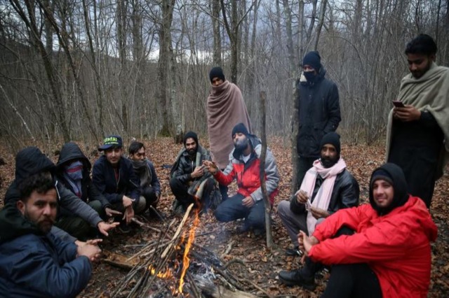 Bosnjë, ngrihen tenda ushtarake për të strehuar refugjatët