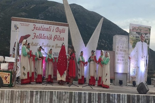 Thirrja e vëllait të Lefter Çipës në festivalin "Netët e Bejkës së Bardhë": Polifonia duhet futur në shkolla!